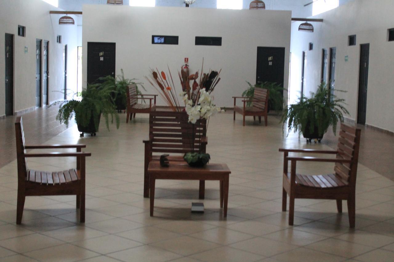 Real Primaveras Campestre Escárcega Екстериор снимка